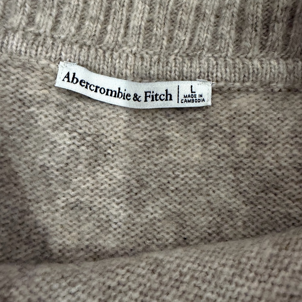 Abercrombie & Fitch off the shoulder knit sweater Large - Picture 3 of 5
